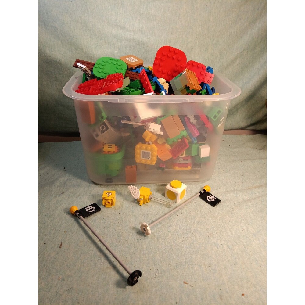 Collection of lego pieces, Mario inspired pieces